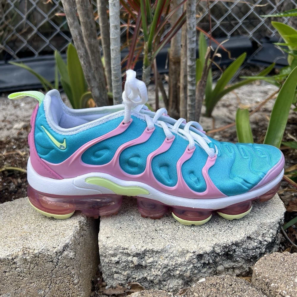 Size 7 - Wmns Nike Air VaporMax Plus Easter - CW7014-100 - Picture 1 of 9